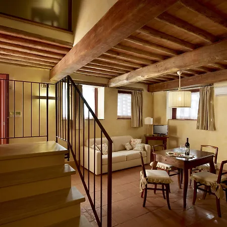 Relais Borgo Petrognano 住宿加早餐酒店 巴巴里诺瓦德尔萨