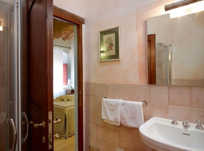Relais Borgo Petrognano 4* Barberino di Val dʼElsa