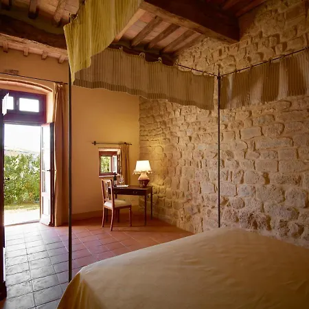Relais Borgo Petrognano Bed & Breakfast 4*