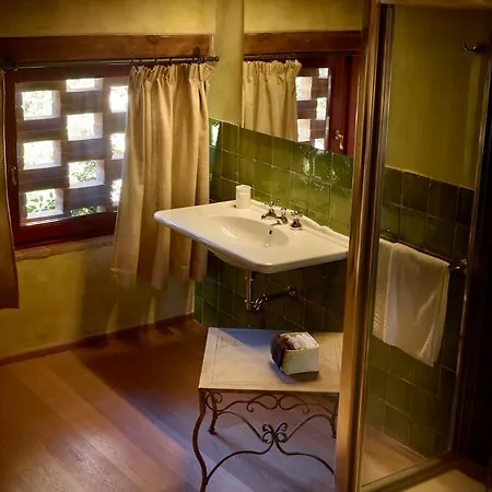 Bed & Breakfast Relais Borgo Petrognano 4*
