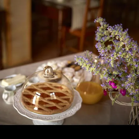 Relais Borgo Petrognano Bed & Breakfast