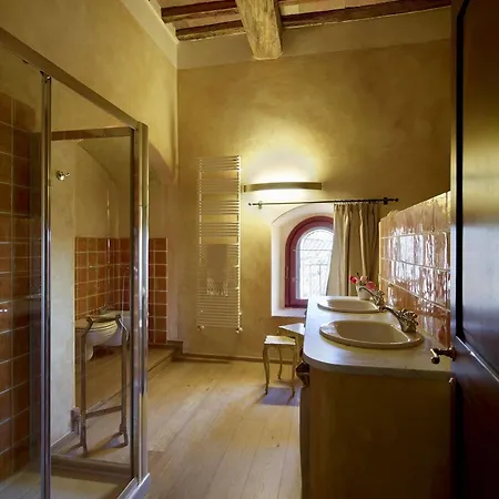 Relais Borgo Petrognano Bed & Breakfast 4*