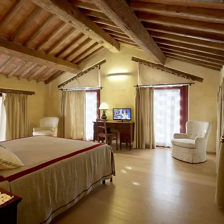 Relais Borgo Petrognano 4*